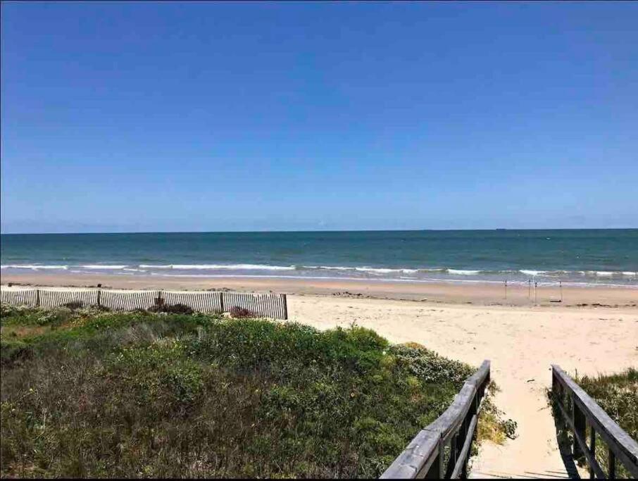 The Mermaids Treasure Chest Surfside Beach Buitenkant foto